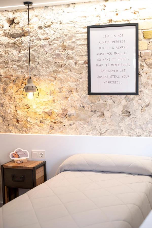 Apartamentos Bocairenthomes, En Pleno Centro De Bocairent, Con Pequena Piscina Y Parking Privado Esterno foto